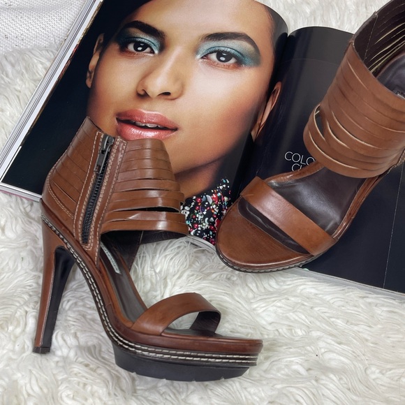 Vera Wang Shoes - Vera Wang Lavender Label Izzy Tobacco Brown Stiletto Pumps Sz 7 Made in Italy